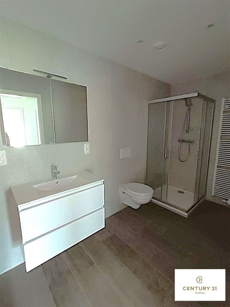 3173_27343.jpg